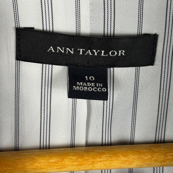 Ann Taylor Women Cropped Double Breasted Blazer Jacket Sz 10 Navy Classic Preppy - Picture 4 of 11